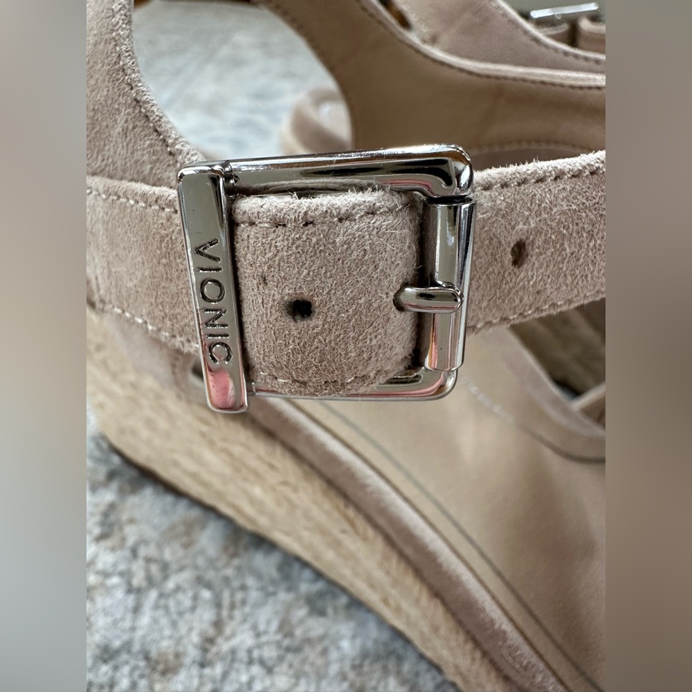 💕 Vionic 💕 Tulum Ariel Suede Wedge Sandal - Picture 6 of 10